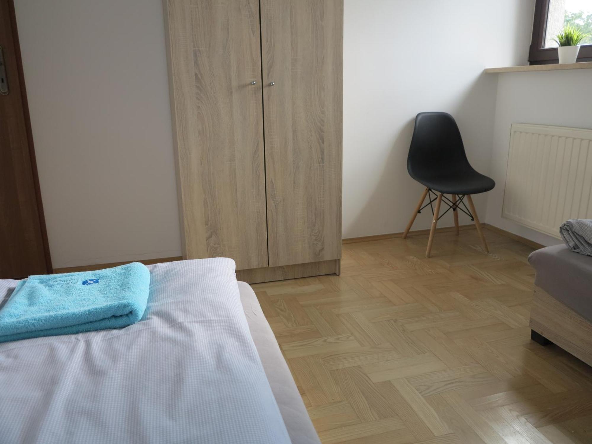 Airspot Balice Aparthotel Cholerzyn Room photo